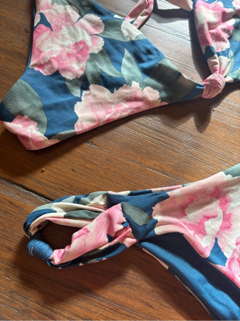 Frankie’s bikinis floral bikini set